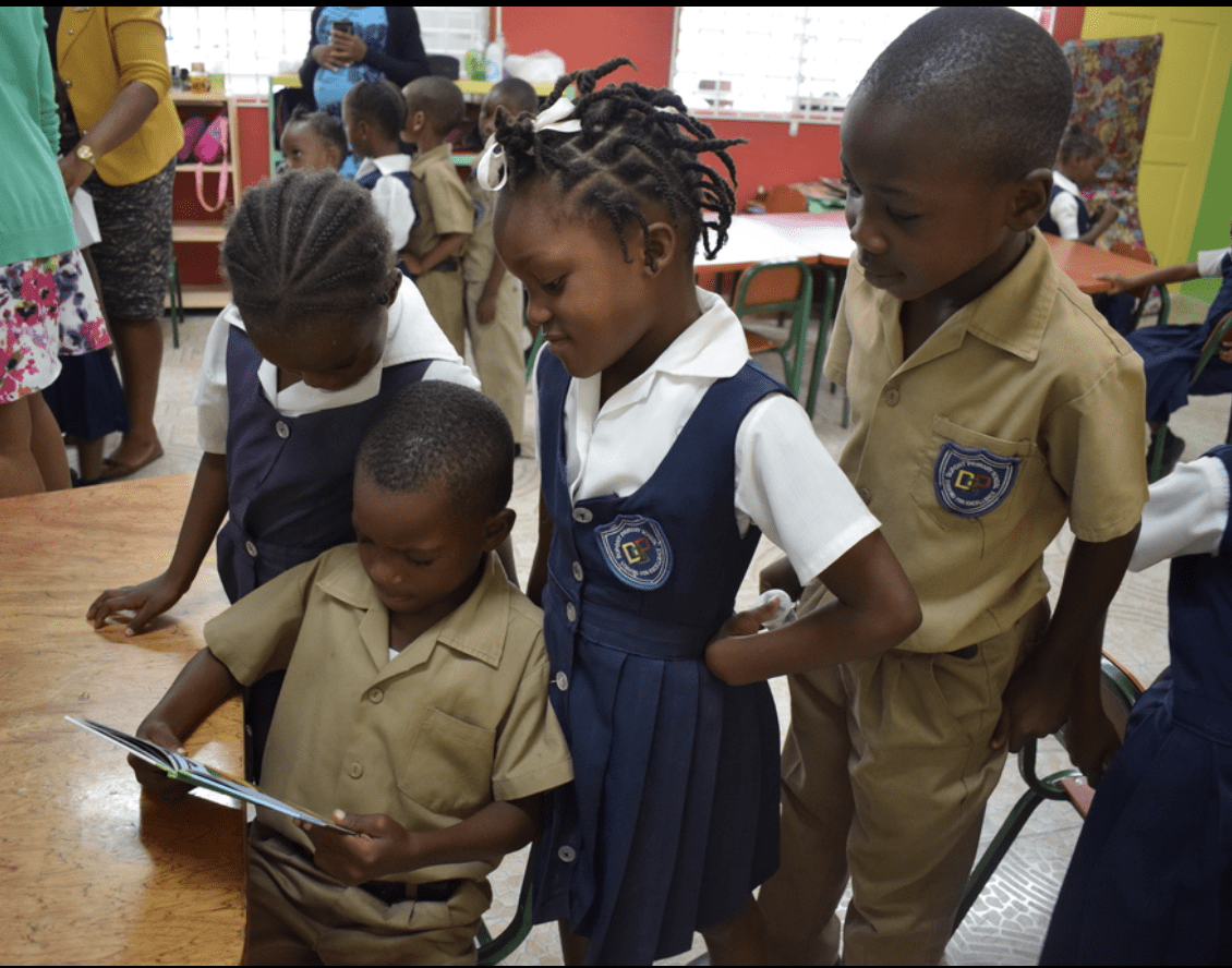 ARC Manufacturing Gifts Dupont Primary and Infant with Books